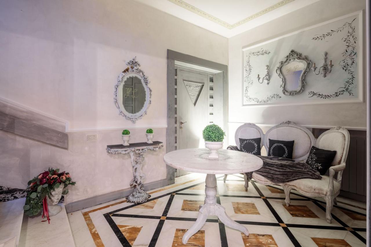 Hotel Luciana Marina di Massa Kültér fotó